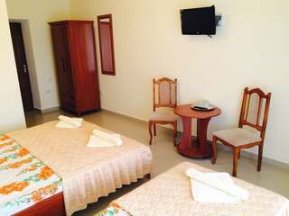 Гостиница Акрополь Николаевка 4Х МЕСТНЫЙ НОМЕР-3